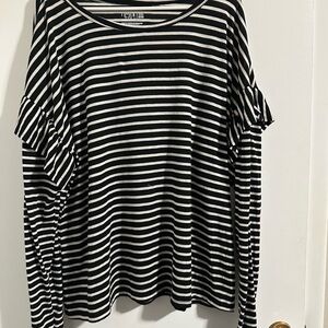 Time and Tru Black and White Striped Long Sleeve Top